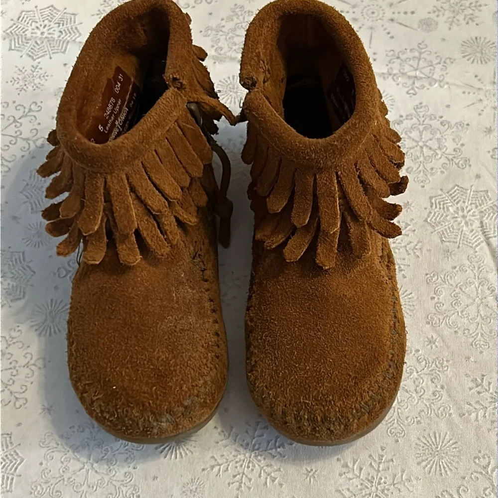 Minnetonka infant moccasin